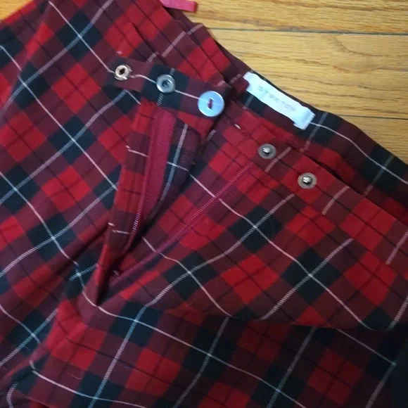 Jones New York straight leg red plaid slacks. - Picture 5 of 7